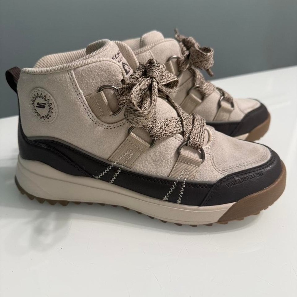 Skechers Adventure Waterproof Suede Hiking Boots Taupe‎ Size 8